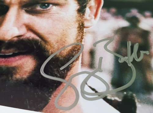 ***GERALD BUTLER*** 100% ORIGINAL HAND SIGNED AUTOGRAPH - SCOTTISH ACTOR AND FILM PRODUCER